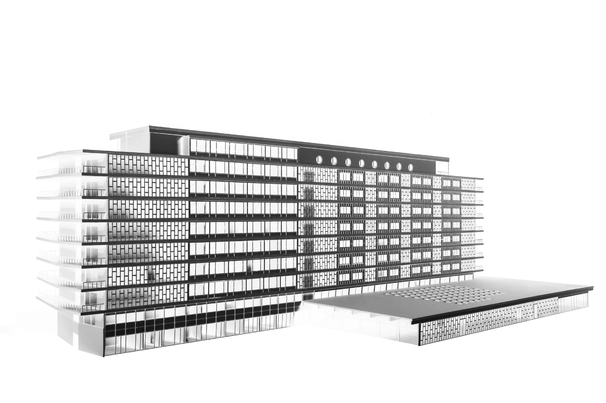 143 Ansicht Nordost Mitte invers hell frei